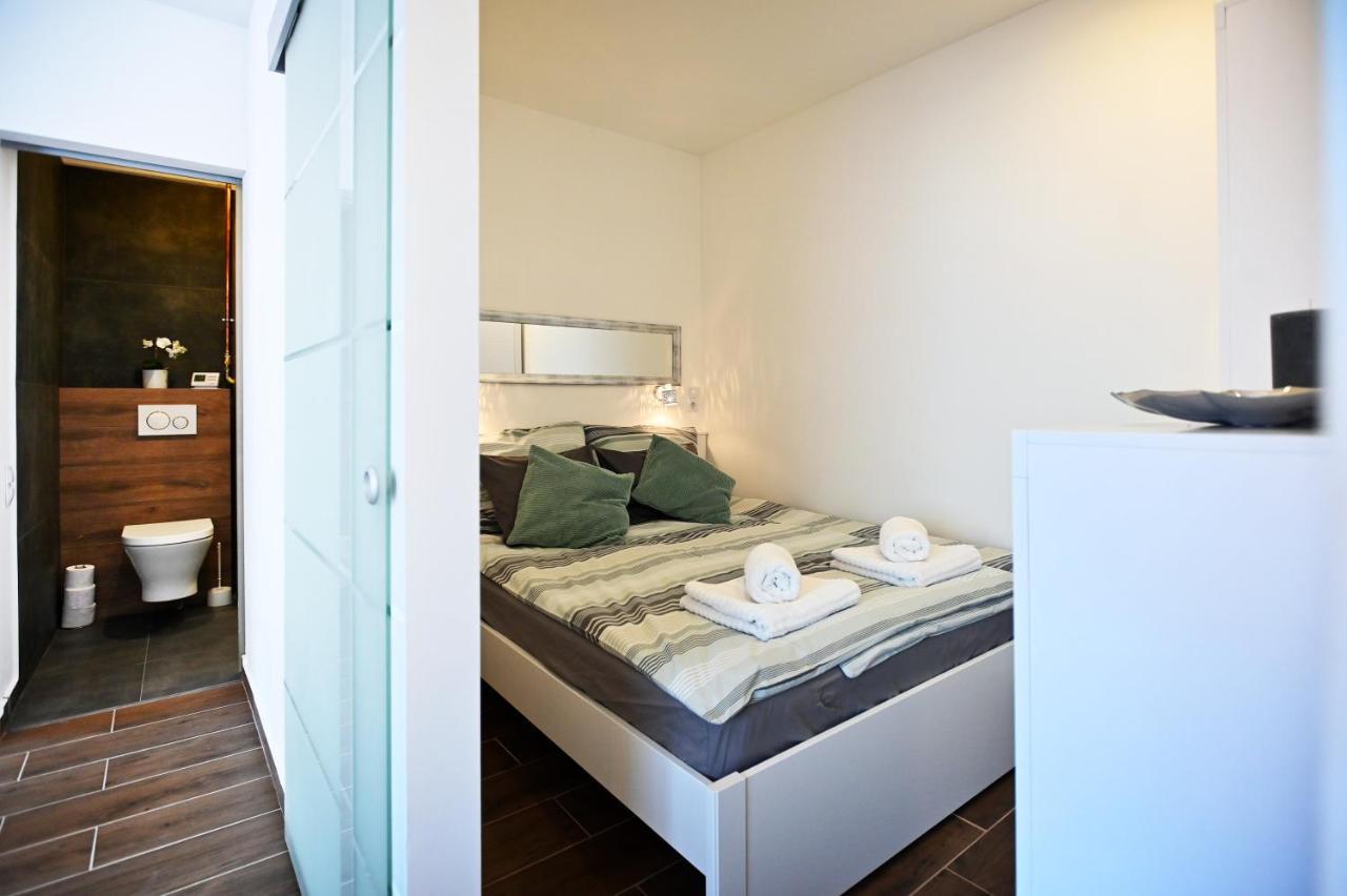 Zora Apartman Егер Екстериор снимка